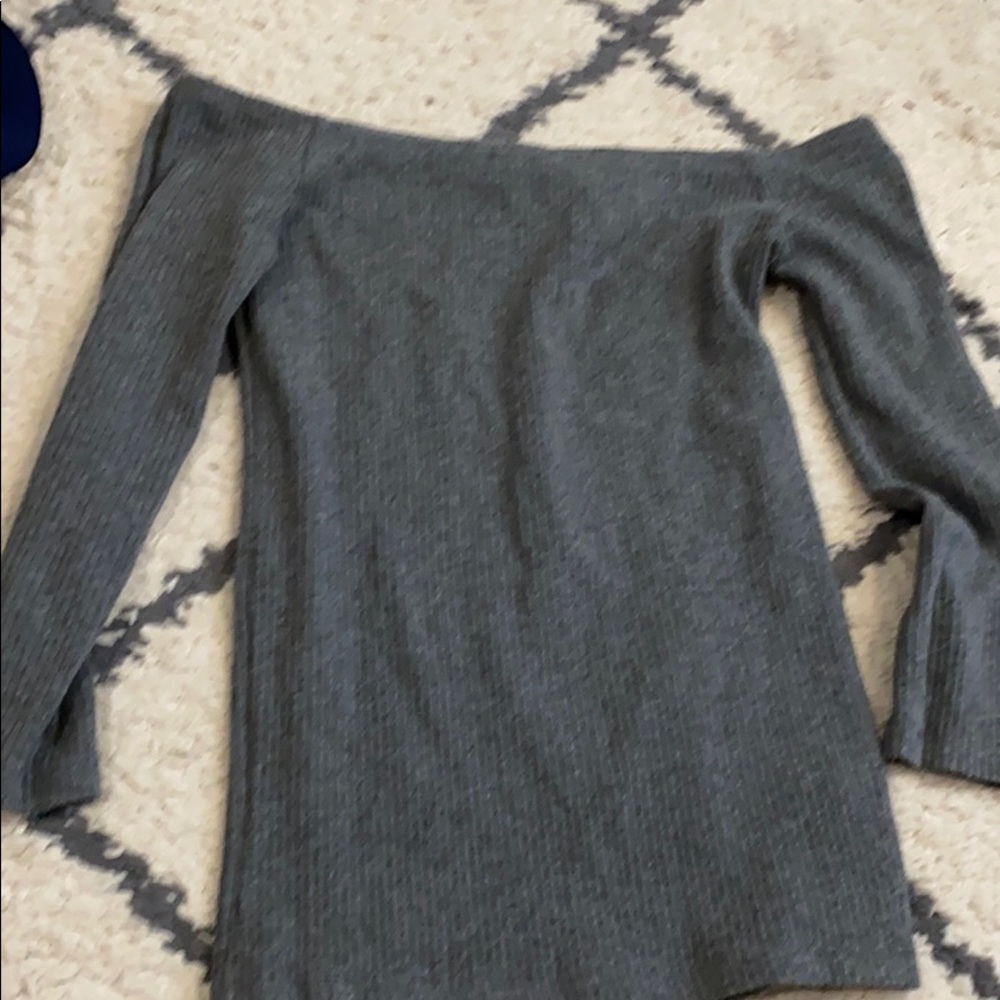 Off shoulder shirt